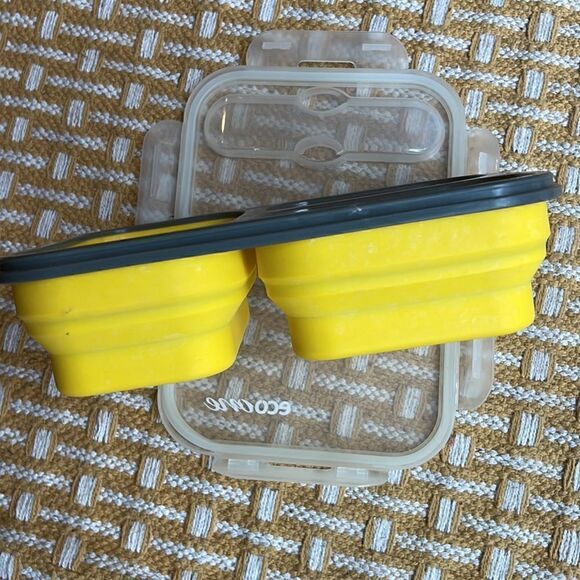 Eco One collapsible lunch box.  Snap lid with utensil pocket.  BPA free. - Picture 4 of 6